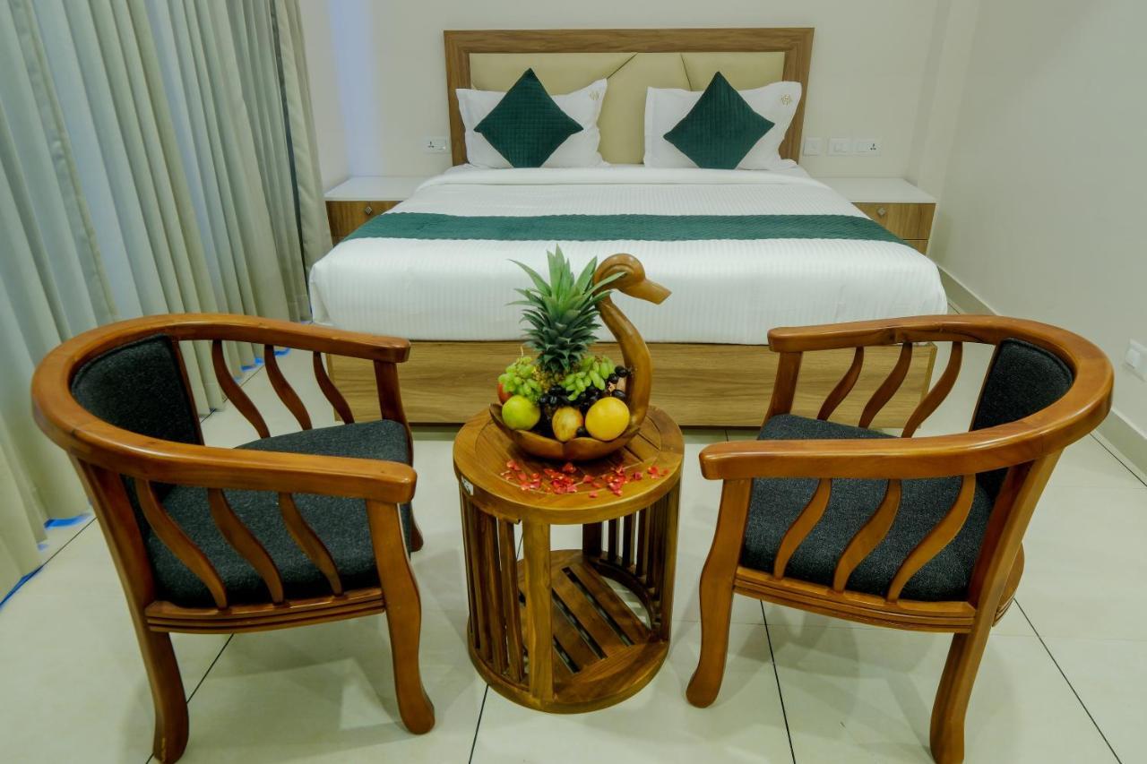 The Heartland Business Hotel, Trivandrum Thiruvananthapuram Exteriör bild