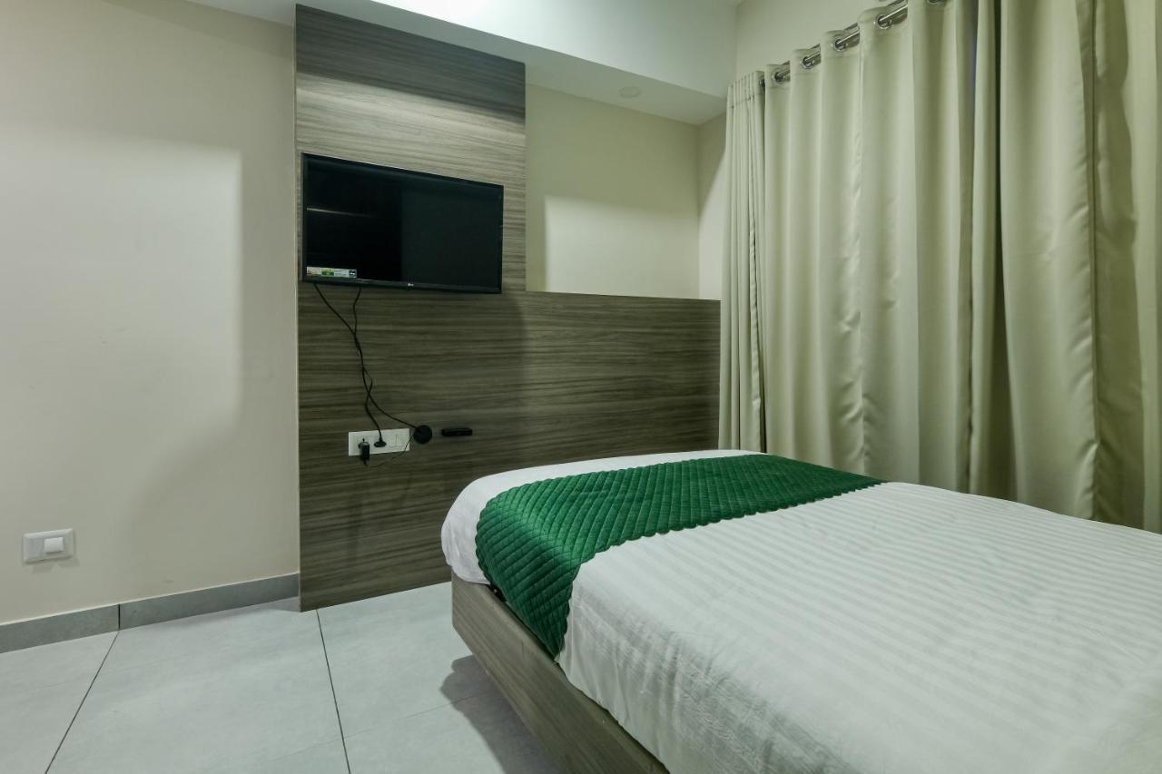 The Heartland Business Hotel, Trivandrum Thiruvananthapuram Exteriör bild